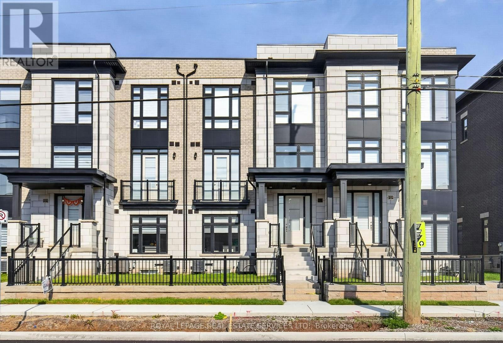 1-3203 Sixth Line, Oakville, ON, L6H 0V8
