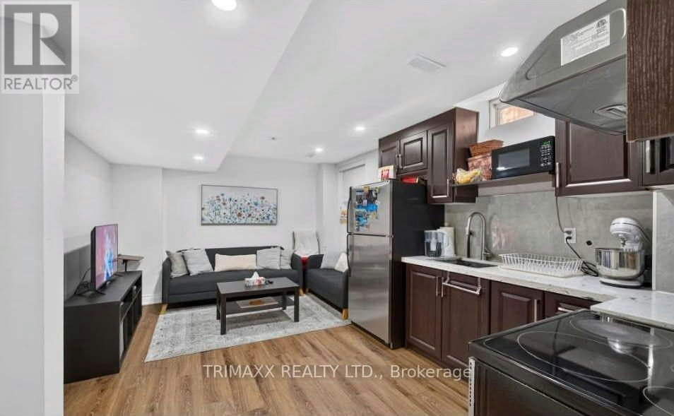 BSMT-82 Humberstone Crescent, Brampton, ON, L7A 4C1 - 2