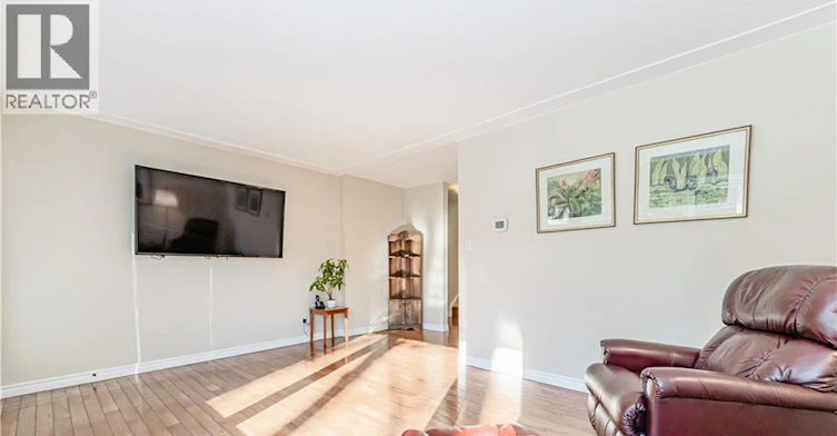 15 Greenbrook Drive, Kitchener, ON, N2M 4J5 - 5