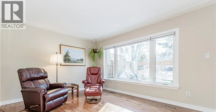 15 Greenbrook Drive, Kitchener, ON, N2M 4J5 - 4