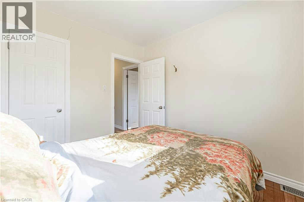 15 Greenbrook Drive, Kitchener, ON, N2M 4J5 - 14