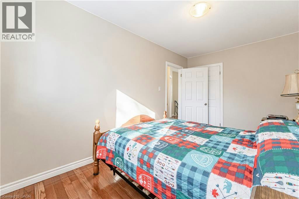 15 Greenbrook Drive, Kitchener, ON, N2M 4J5 - 16