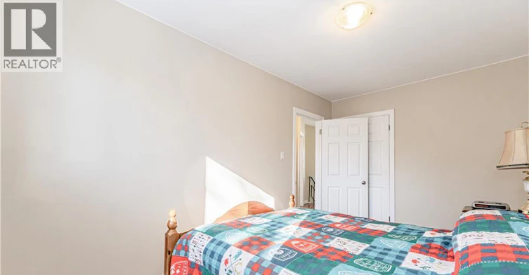 15 Greenbrook Drive, Kitchener, ON, N2M 4J5 - 16