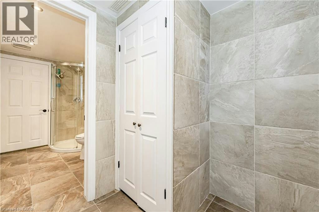 15 Greenbrook Drive, Kitchener, ON, N2M 4J5 - 22