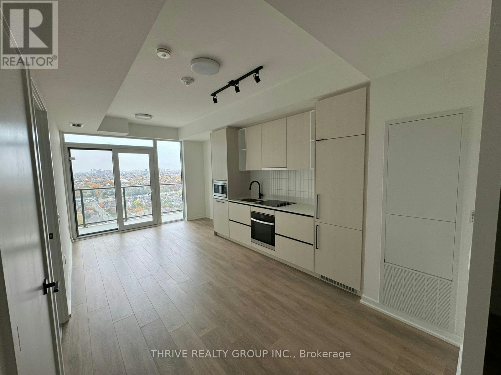 2307-10 Graphophone Grove, Toronto, ON, M6H 0E5