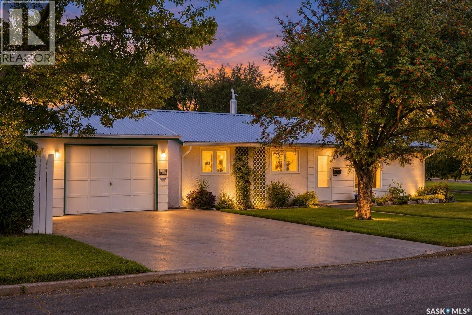 537 T Avenue S, Saskatoon, SK, S7M 3B5
