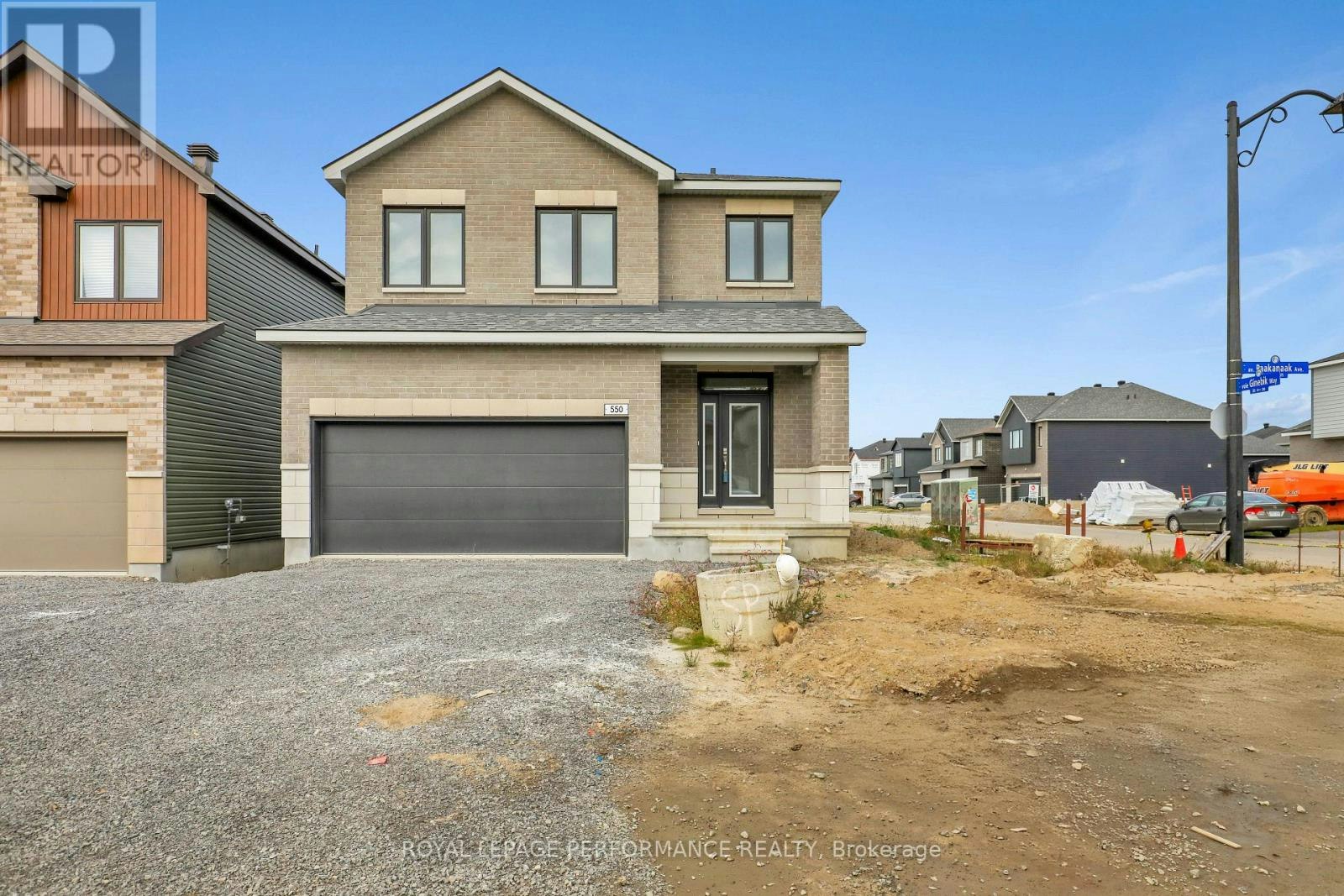 550 Paakanaak Avenue, Ottawa, ON, K1X 0J7