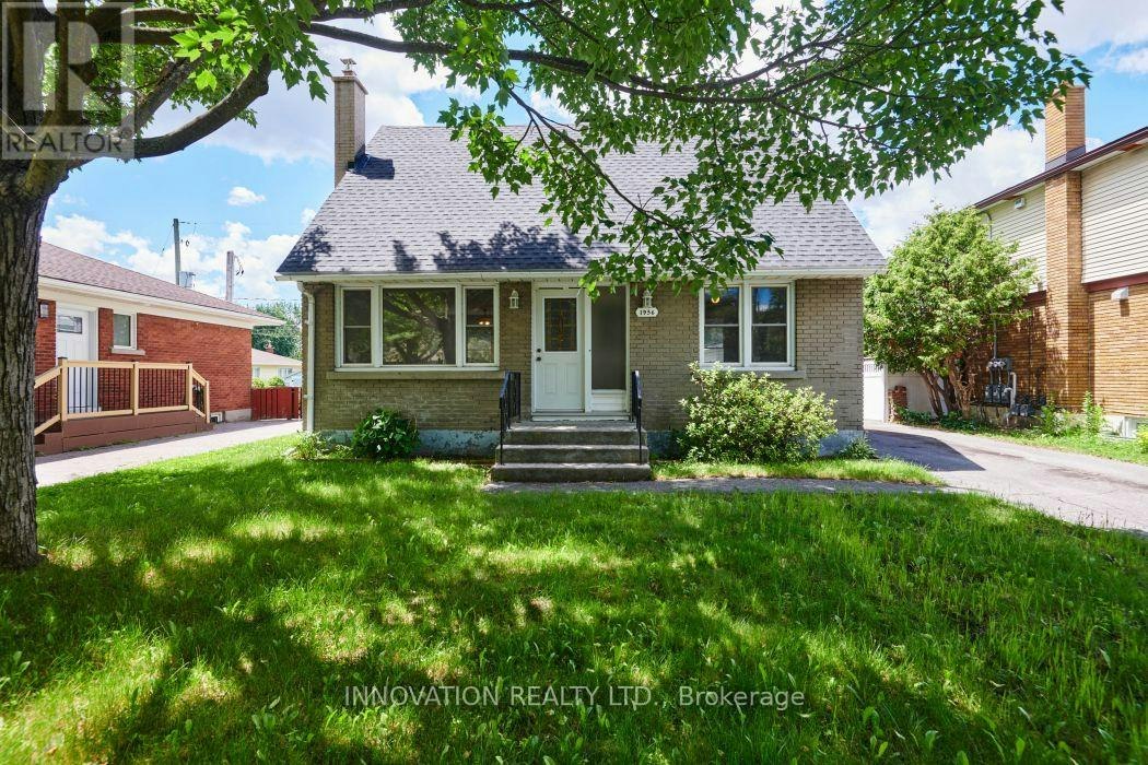 1956 Othello Avenue, Ottawa, ON, K1G 2A4