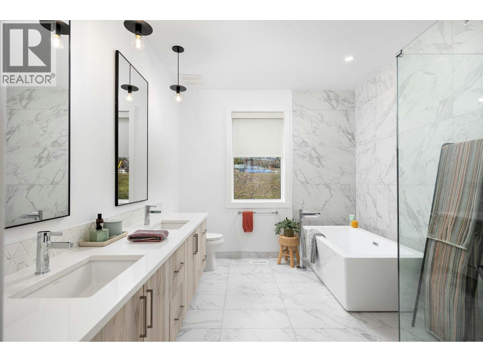 303-2735 Shannon Lake Road - 5