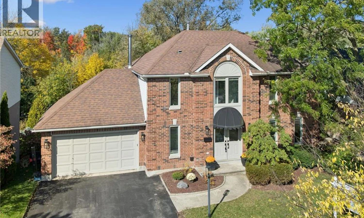 53 Manitoulin Crescent