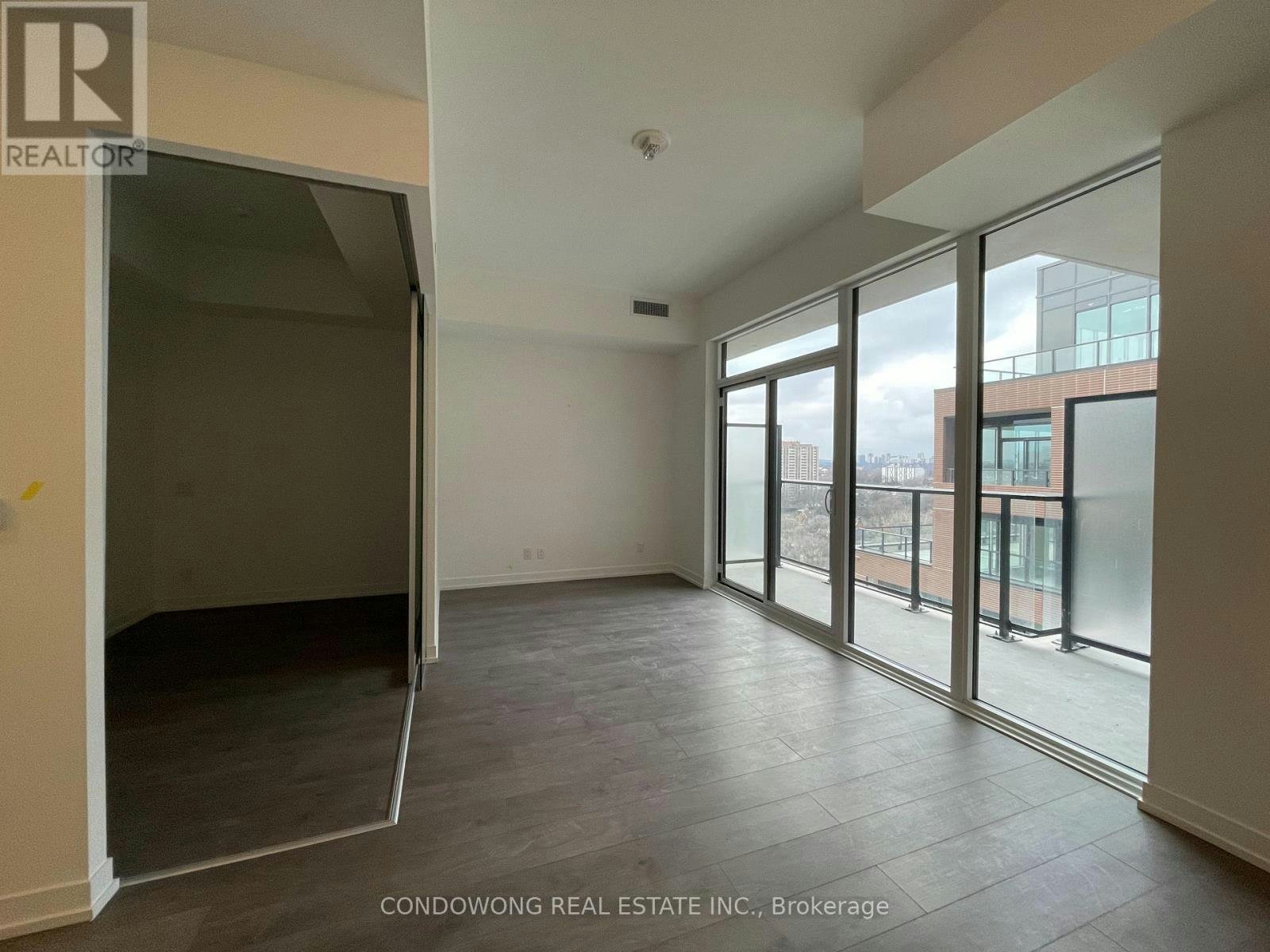 LP9-270 Dufferin Street, Toronto, ON, M6K 0H8 - 13