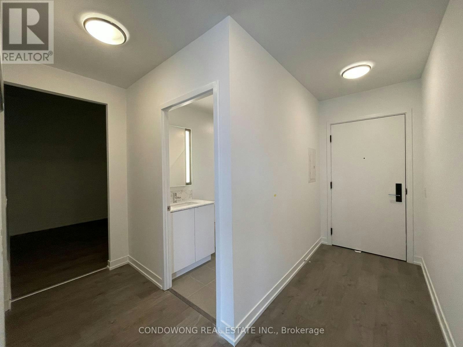 LP9-270 Dufferin Street, Toronto, ON, M6K 0H8 - 2