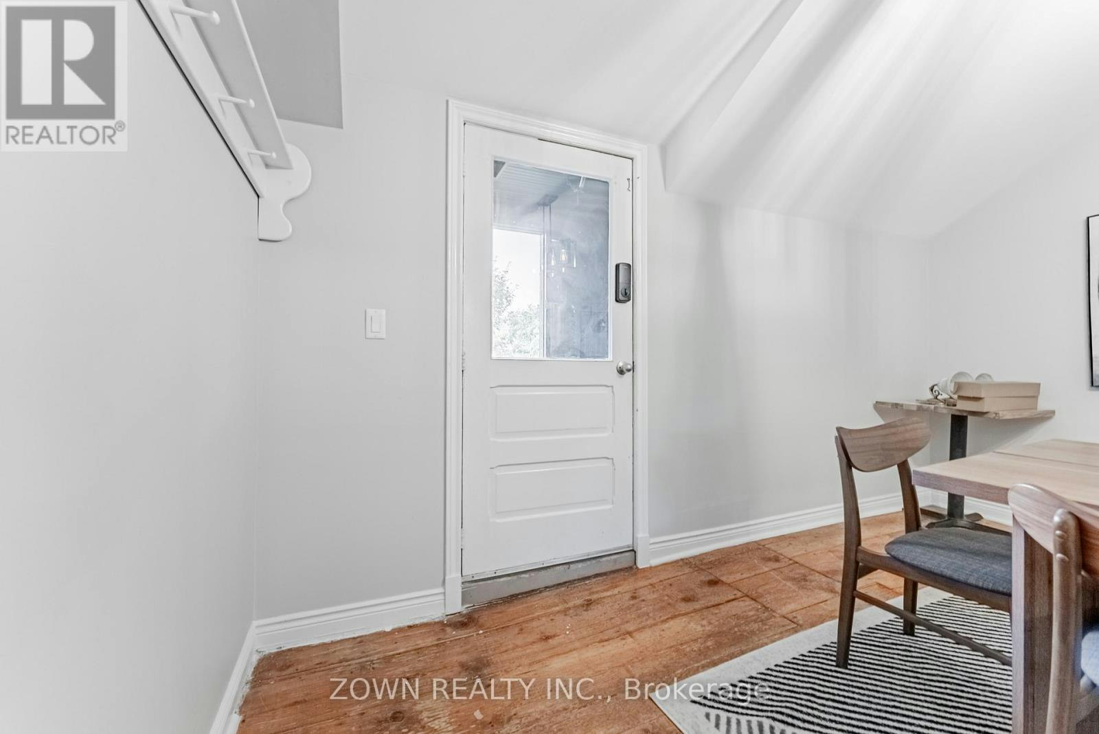 UPPER-17277 Old Main Street, Caledon, ON, L7K 0E5 - 4