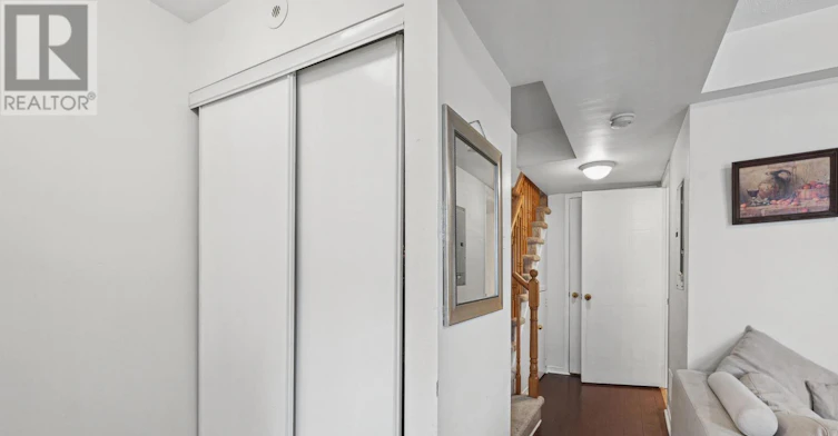 337-4975 Southampton Drive, Mississauga, ON, L5M 8C9 - 4