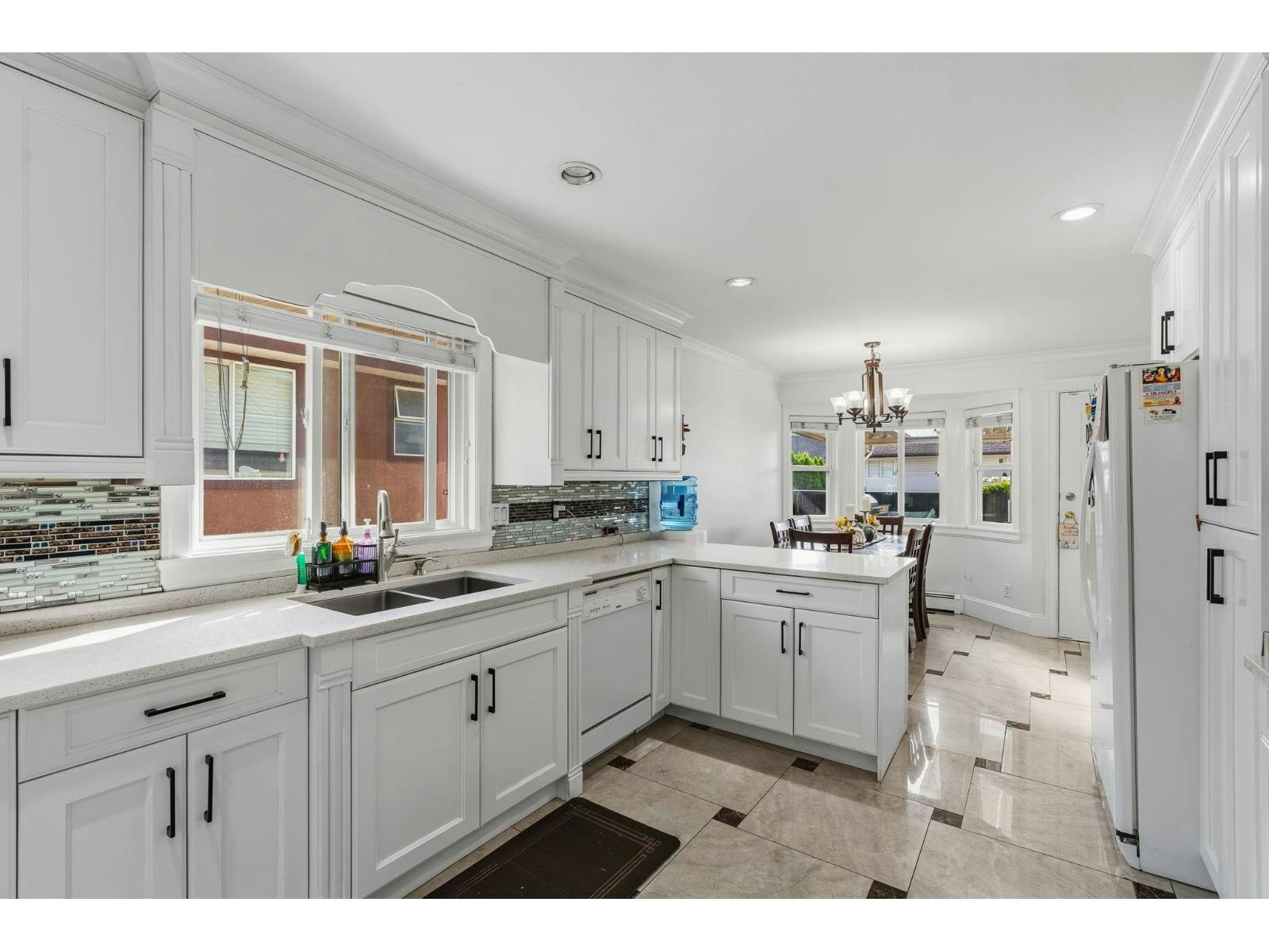 14120 88a Avenue, Surrey, BC, V3V 7W5 - 6