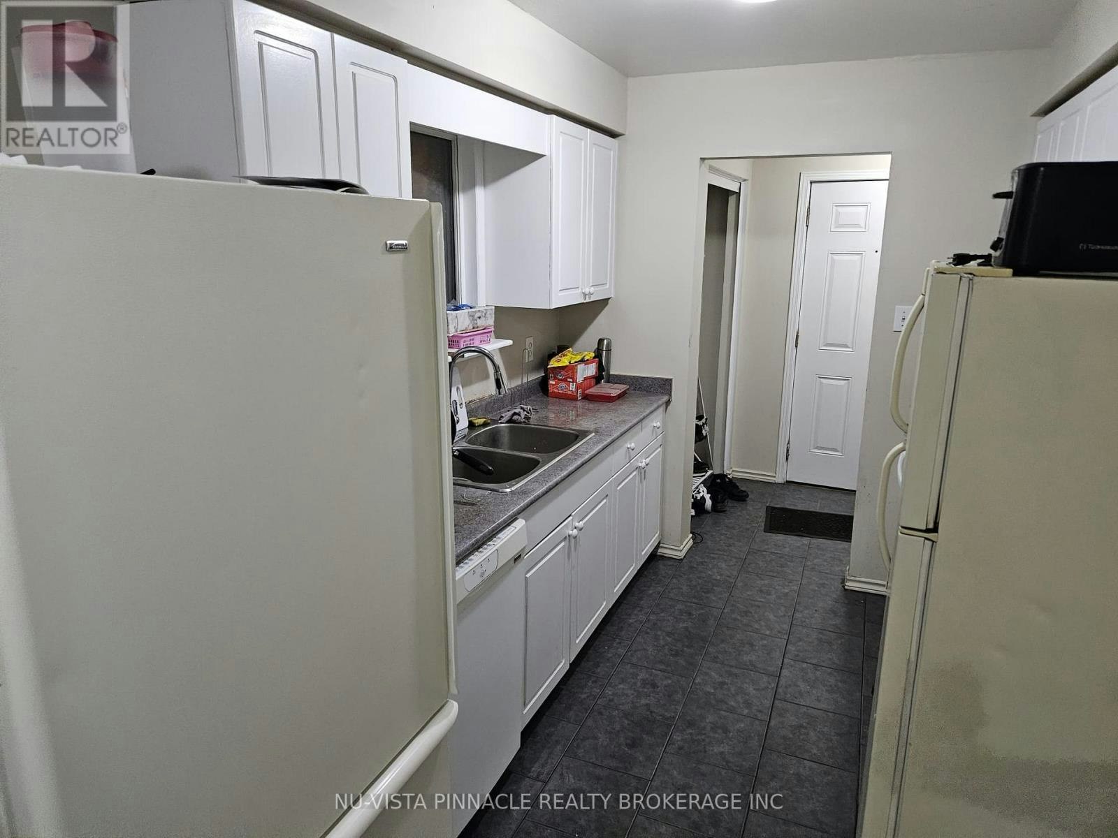 MAIN-963 Prosperity Court, London, ON, N5V 5C7 - 7