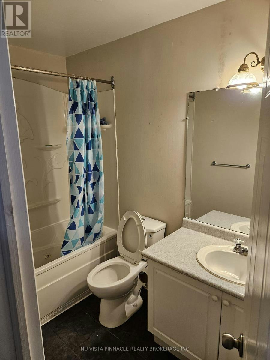 MAIN-963 Prosperity Court, London, ON, N5V 5C7 - 9