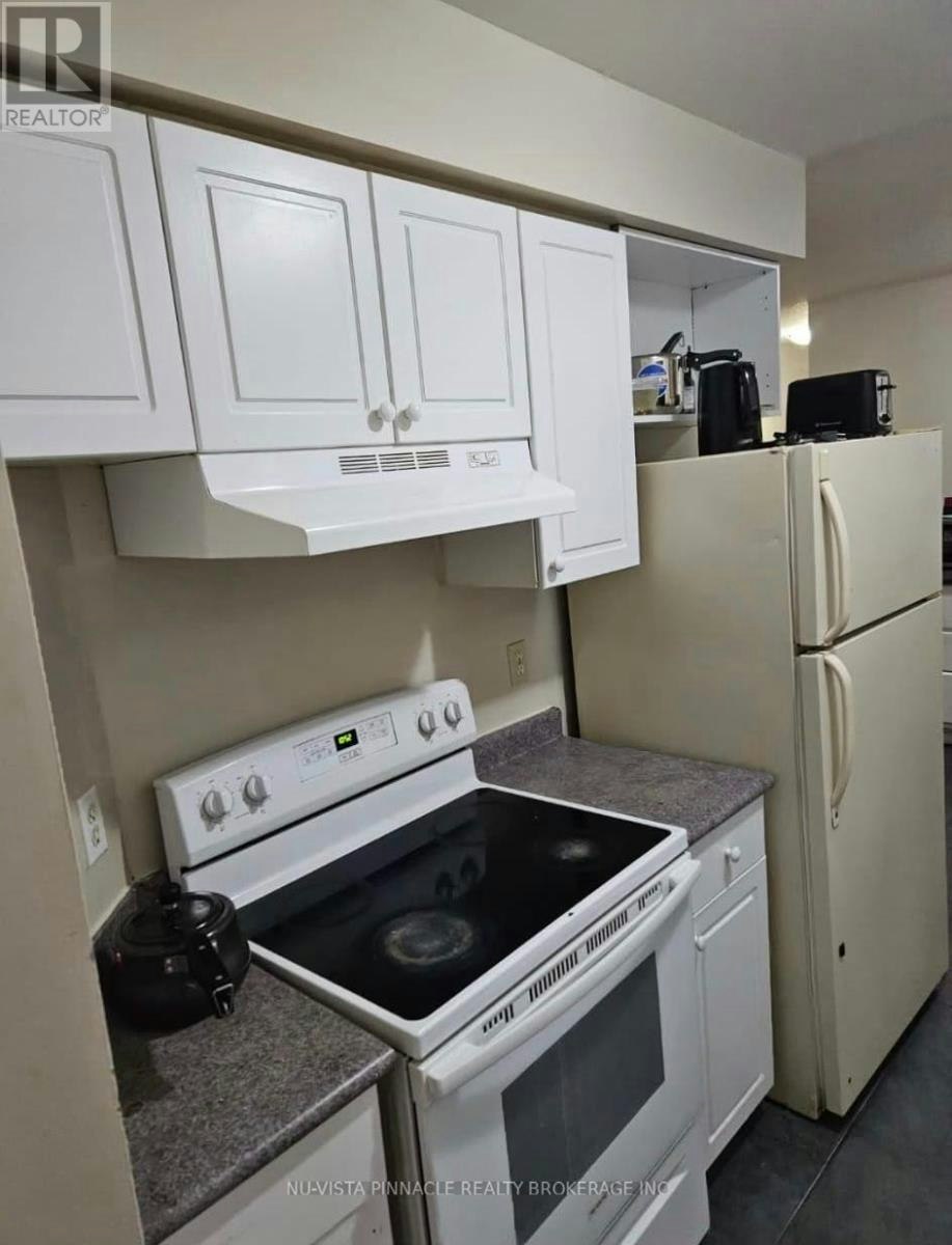 MAIN-963 Prosperity Court, London, ON, N5V 5C7 - 8