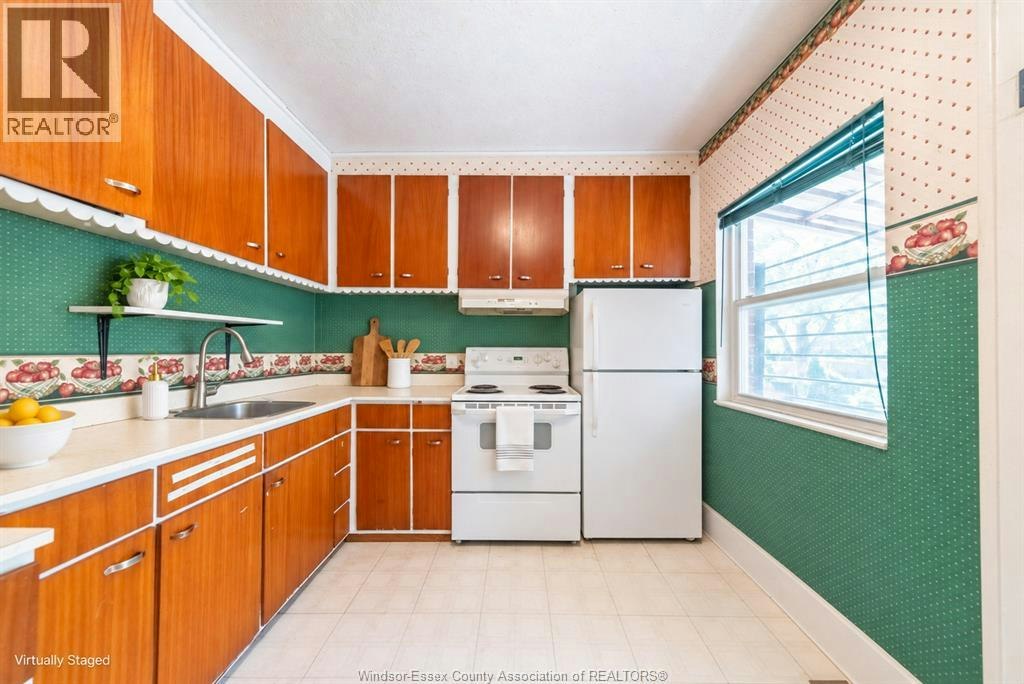 2137 York Street, Windsor, ON, N8X 1W8 - 7