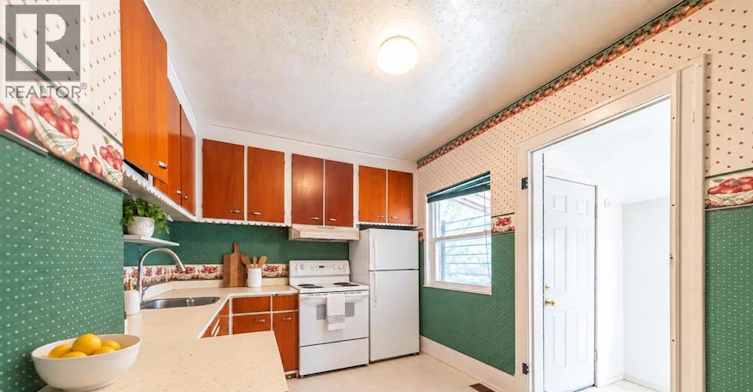 2137 York Street, Windsor, ON, N8X 1W8 - 8