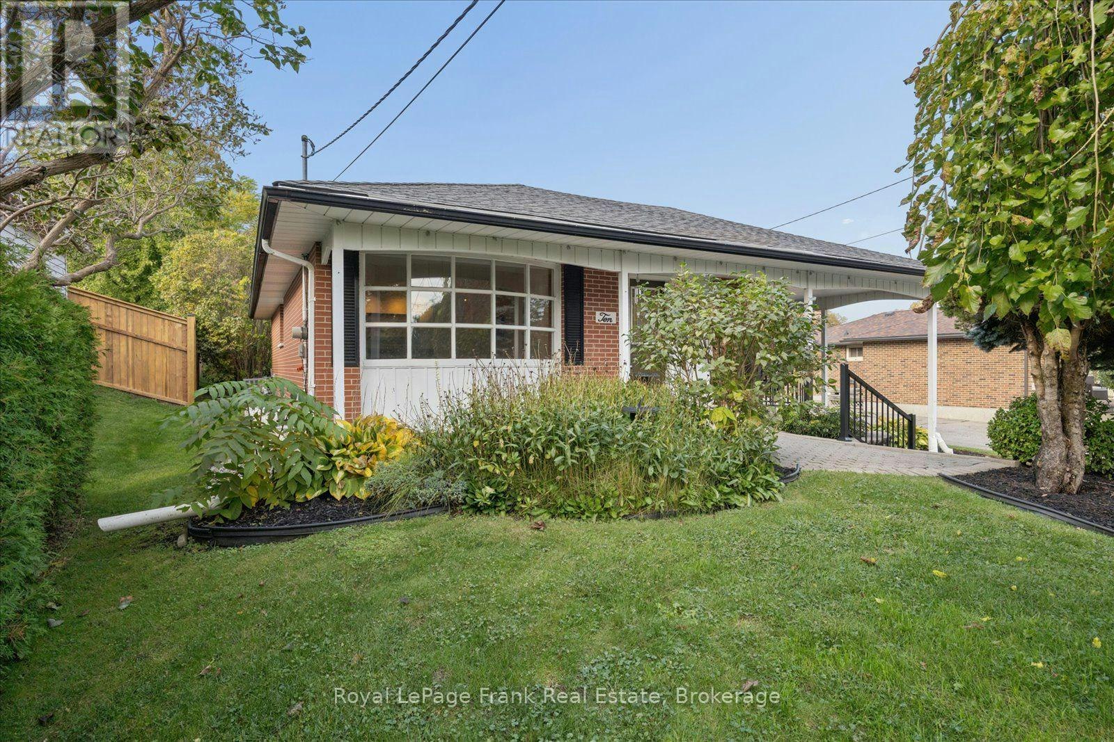 10 Sunicrest Boulevard, Clarington, ON, L1C 2G7