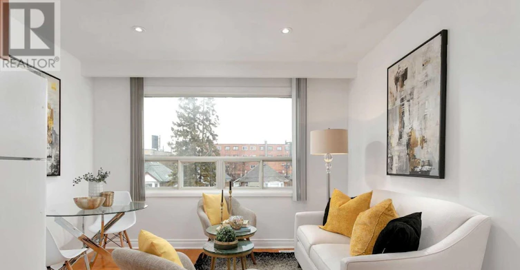 UPPER-57 Lanark Avenue, Toronto, ON, M6C 2B5 - 3