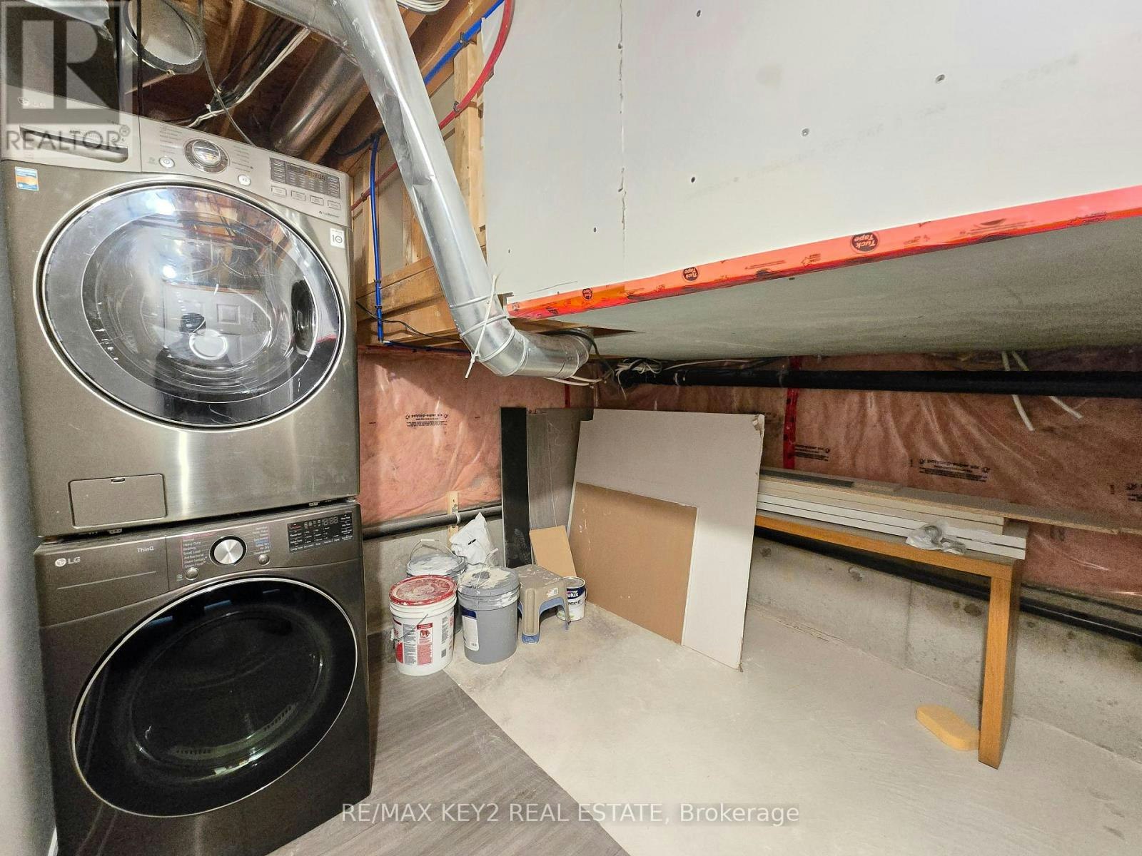 BSMT-45 Ball Crescent, Whitby, ON, L1P 1W6 - 11