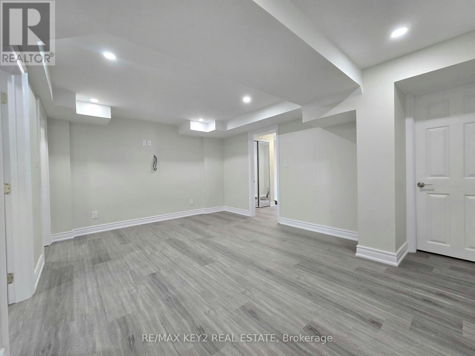 BSMT-45 Ball Crescent, Whitby, ON, L1P 1W6 - 9