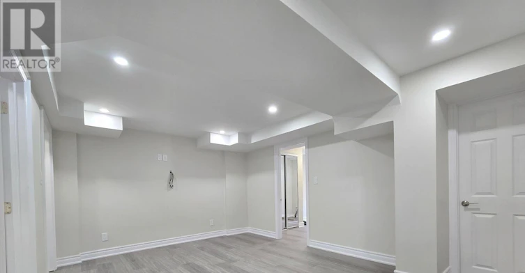 BSMT-45 Ball Crescent, Whitby, ON, L1P 1W6 - 9
