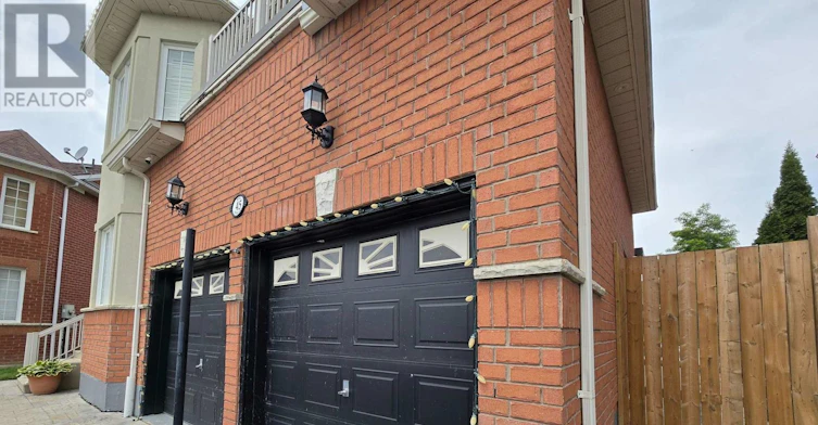 BSMT-45 Ball Crescent, Whitby, ON, L1P 1W6