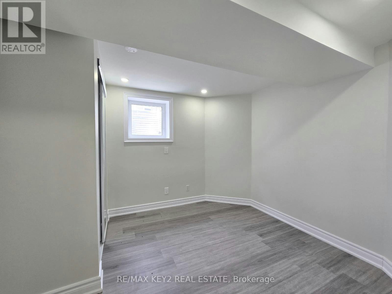 BSMT-45 Ball Crescent, Whitby, ON, L1P 1W6 - 7