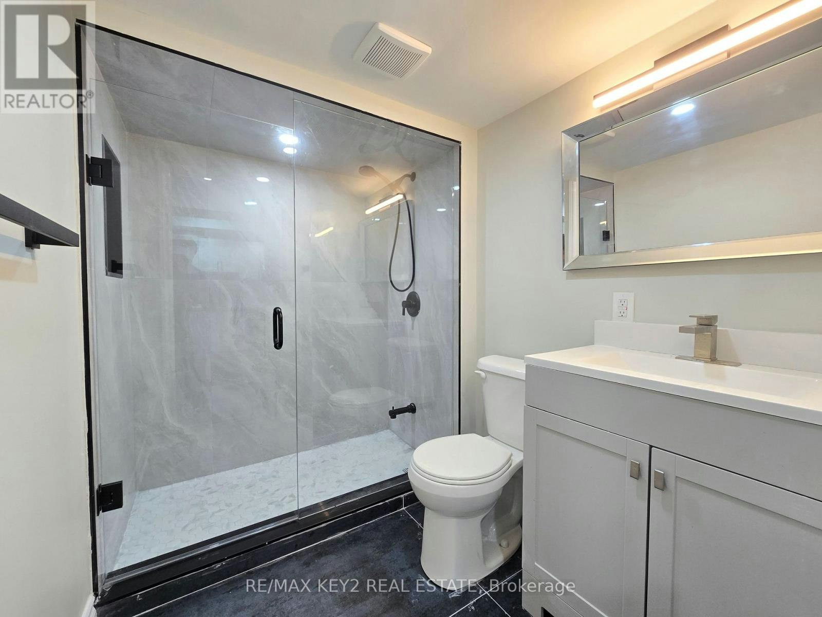 BSMT-45 Ball Crescent, Whitby, ON, L1P 1W6 - 10