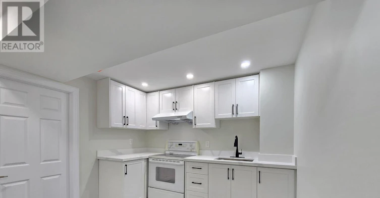 BSMT-45 Ball Crescent, Whitby, ON, L1P 1W6 - 3