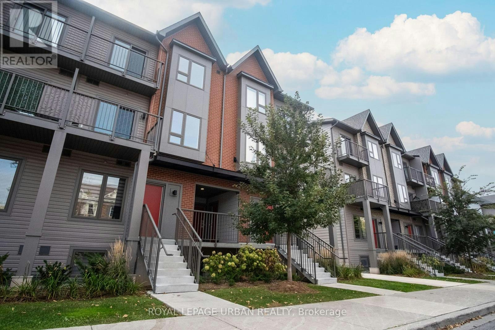 1313-2635 William Jackson Drive, Pickering, ON, L1X 0L2