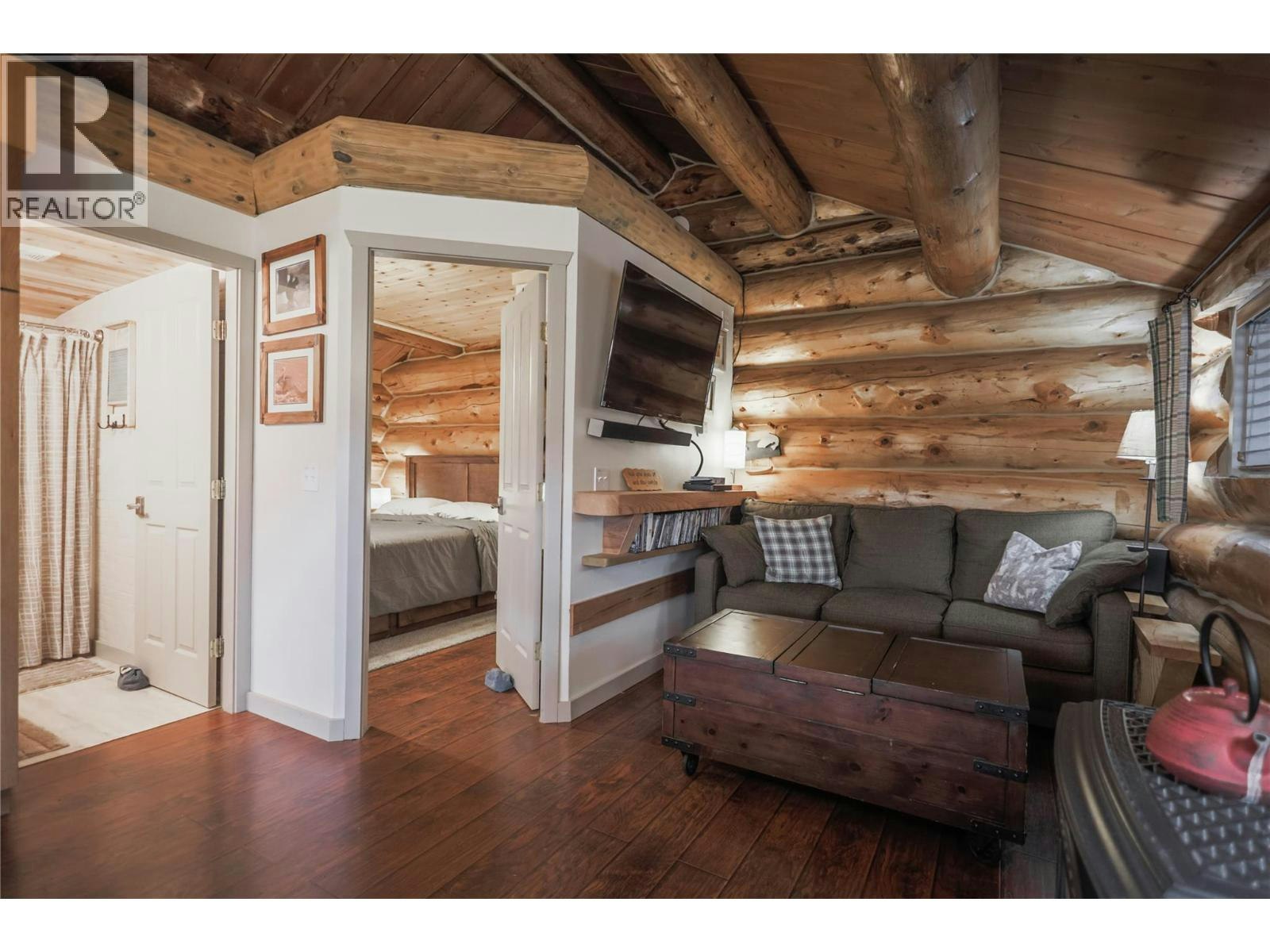 Cabin-10 Hatheume Lake Lodge, Peachland, BC, V1V 1V1 - 21