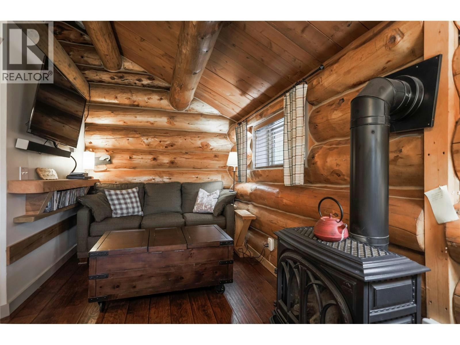 Cabin-10 Hatheume Lake Lodge, Peachland, BC, V1V 1V1 - 20