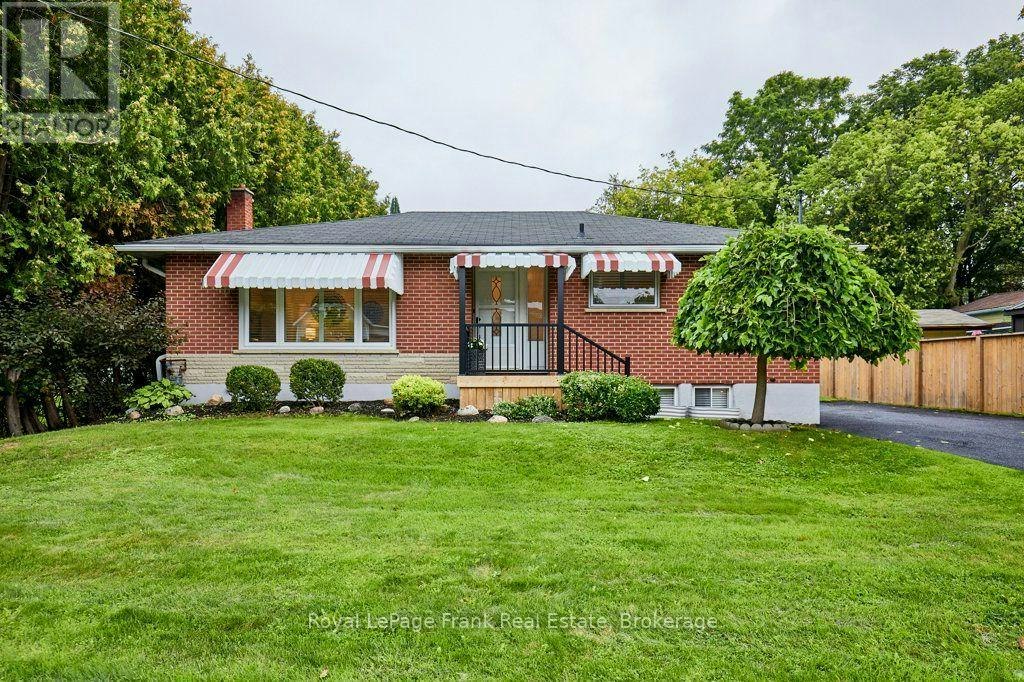 15111 Simcoe Street, Scugog, ON, L9L 1J5