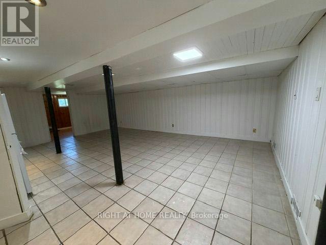 LOWER-40 Gilbey Drive, Ottawa, ON, K2E 5S6 - 5