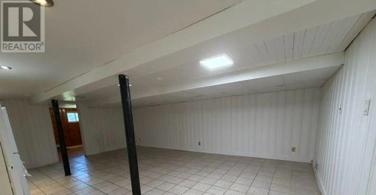 LOWER-40 Gilbey Drive, Ottawa, ON, K2E 5S6 - 5