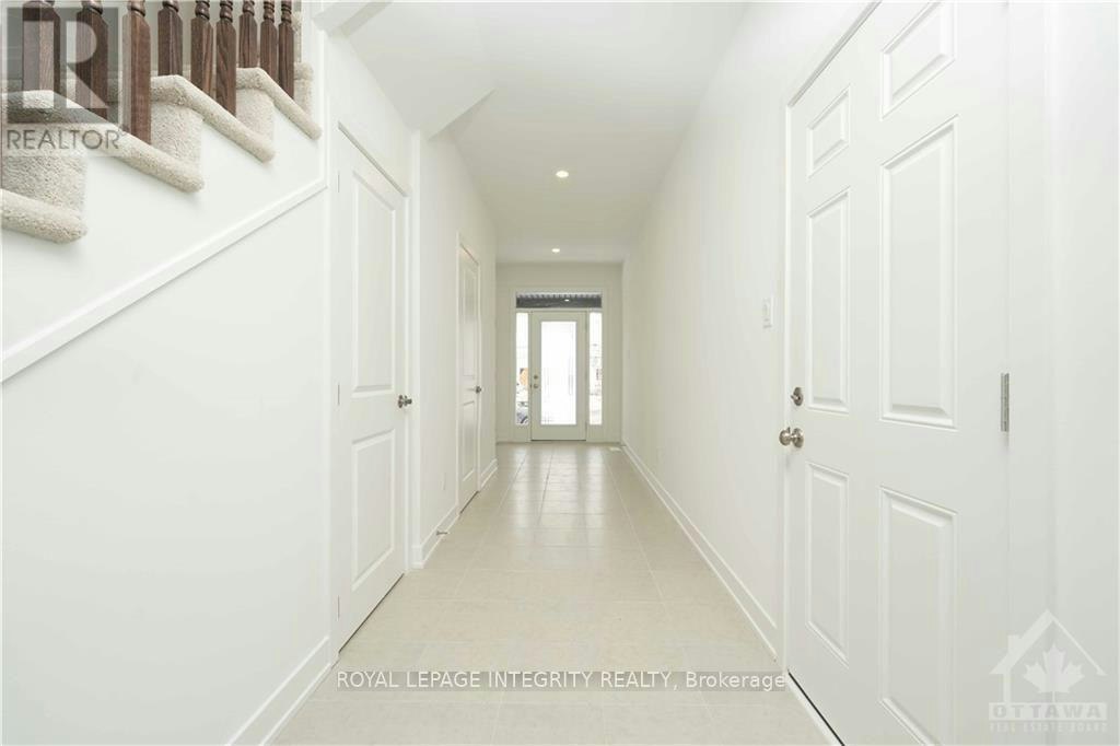 518 Cardamom Terrace, Ottawa, ON, K2S 2Y1 - 4