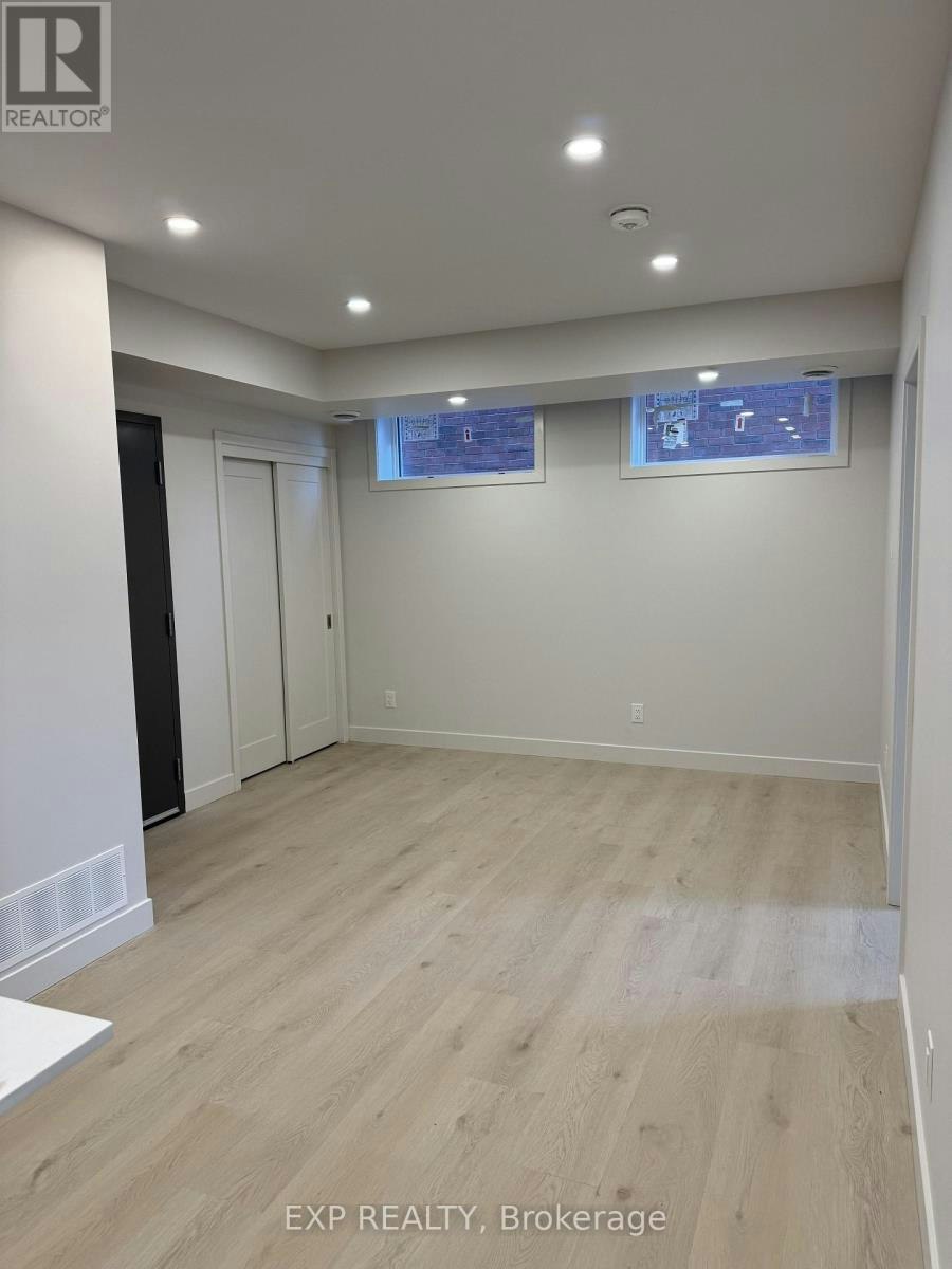 1-1301 Dorchester Avenue, Ottawa, ON, K1Z 8E8 - 4