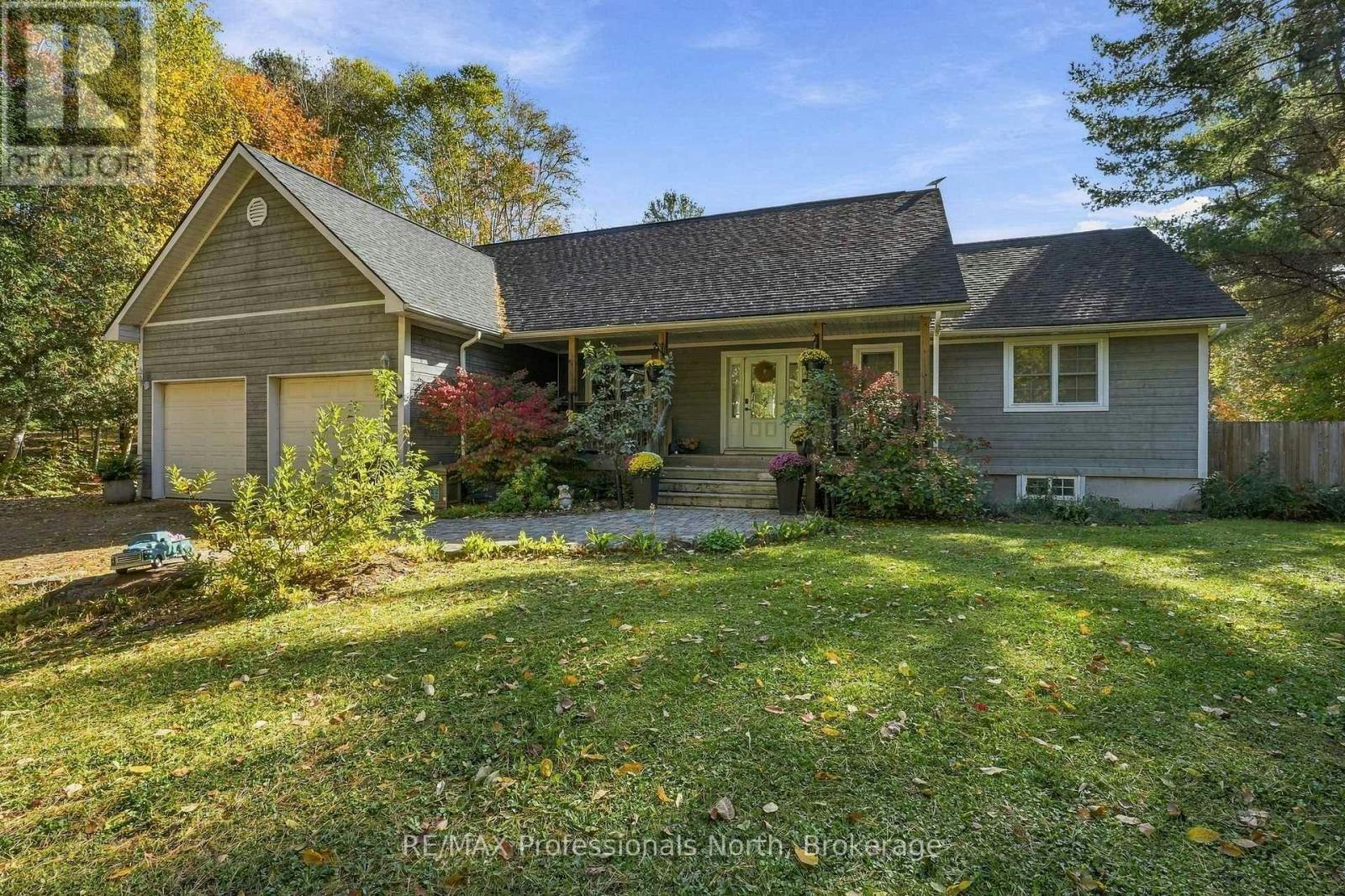 1276 Limberlost Road, Lake of Bays, ON, P1H 2J6