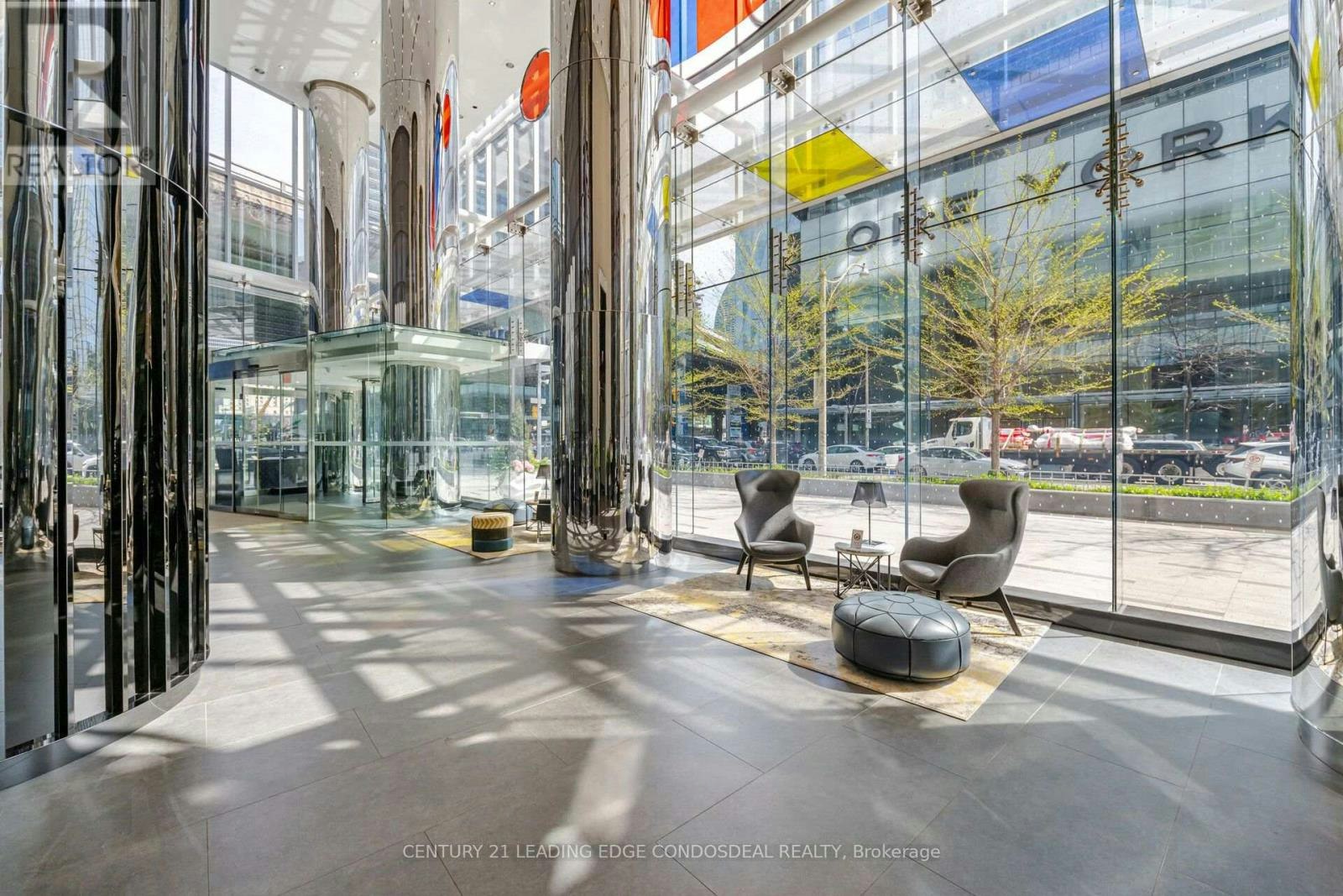 6207-10 York Street, Toronto, ON, M5J 0E1 - 3