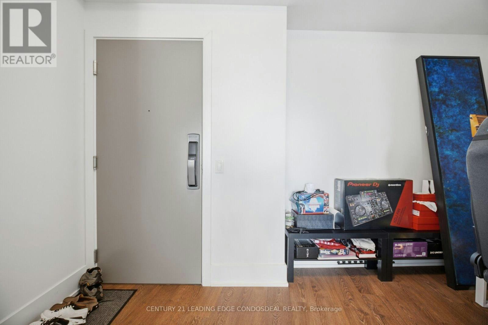 6207-10 York Street, Toronto, ON, M5J 0E1 - 6