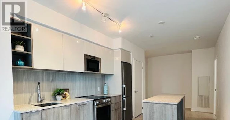 645-31 Tippett Road, Toronto, ON, M6H 0C8 - 2