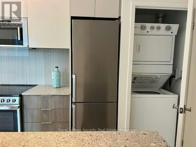 645-31 Tippett Road, Toronto, ON, M6H 0C8 - 13