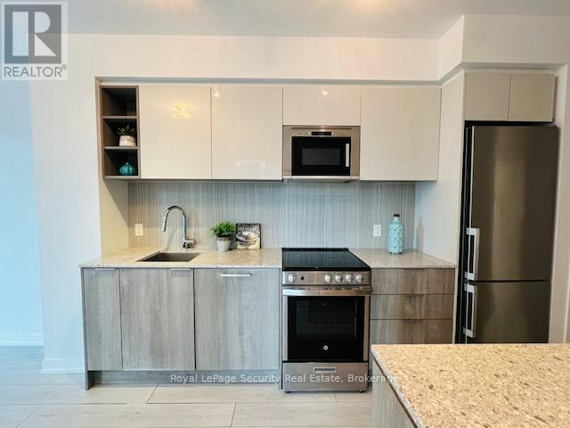 645-31 Tippett Road, Toronto, ON, M6H 0C8 - 8