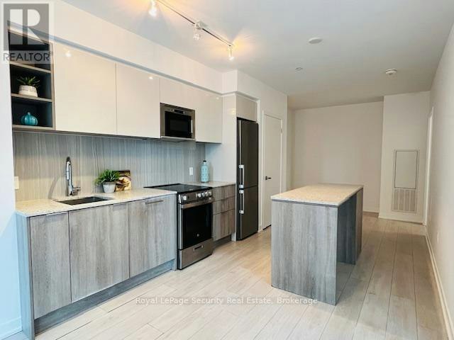 645-31 Tippett Road, Toronto, ON, M6H 0C8 - 12