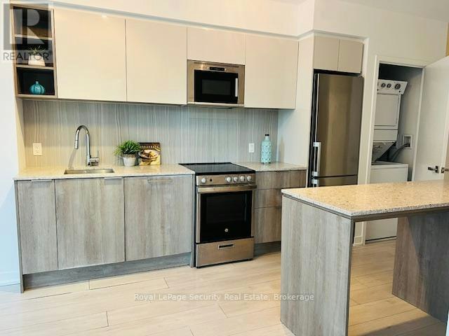 645-31 Tippett Road, Toronto, ON, M6H 0C8 - 9