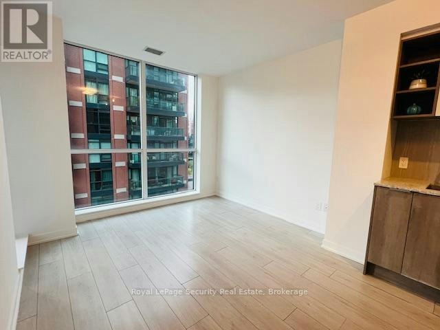 645-31 Tippett Road, Toronto, ON, M6H 0C8 - 23